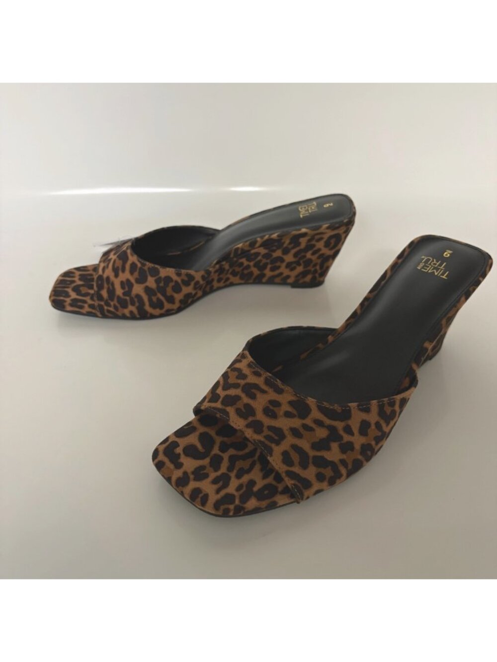 Time and Tru Slip On Wedge Sandals Women Size 9 Brown Cheetah Leopard Shoe NEW